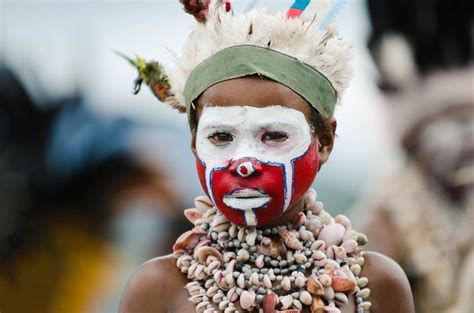 Pin On Papua New Guinea Face Paint