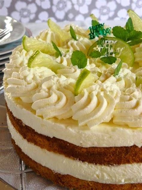 Kuchen werden gebacken, aber es gibt auch kühlschrankkuchen/torten, u.s.w. Sahnehäubchen, Limetten und Melisse | Leckere torten ...
