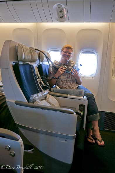 All air france flights on an interactive flight map, including air france timetables and flight schedules. Premium Voyageur on Air France Our Review | The Planet D