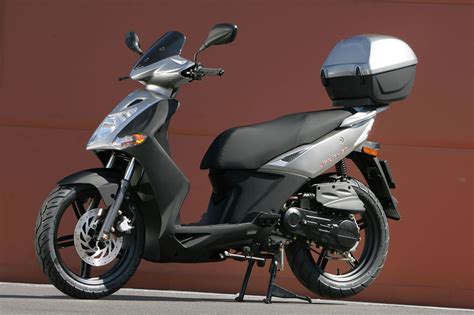 The 2020 agility 50 is a sport styled scooter with the following features *note: KYMCO Agility City 50 4T specs - 2011, 2012 - autoevolution