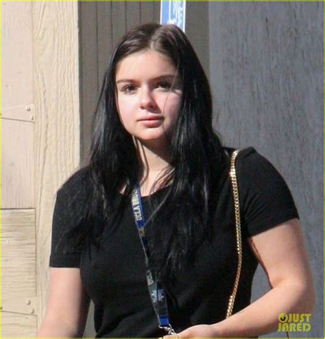 ariel winter goes makeup free for weekend errand run photo 1139280 photo gallery just