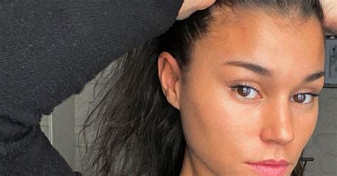 Quelques mois après le tournage de l'émission dix couples parfaits, eva ducci a retrouvé l'amour. Inès (La Villa des Coeurs Brisés 6) infirmière : elle ...