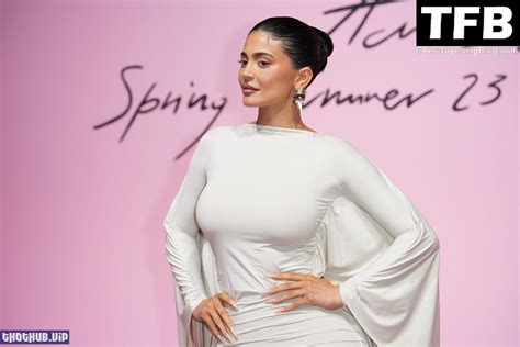 Sexy Kylie Jenner Flaunts Her Curves In A White Dress During Paris Fashion Week 150 Photos