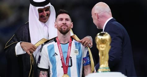 Hypeabis Mengenal Jubah Bisht Yang Dipakai Lionel Messi Di Piala