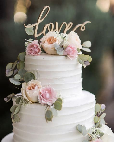 12 adorable images with wedding messages. A romantic wedding message on a cake topper adds the perfect touch to your pretty wedding cake ...