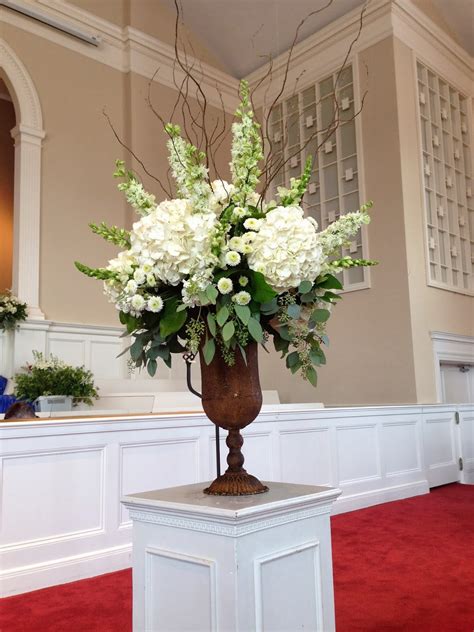 Lisa Foster Floral Design Large Flower Arrangements For Knoxville Weddings