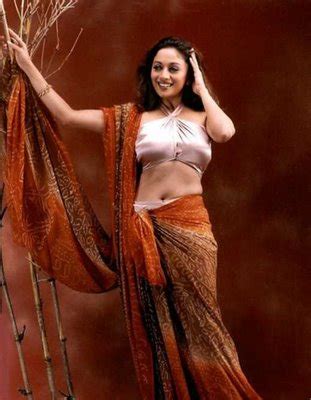 Madhuri dixit navel kiss image / partagez un gif et. Madhuri Dixit Wallpapers: Bollywood Beauty Queen Madhuri ...