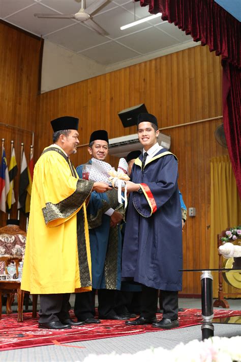 Omar ismail hashem, from the college of education, is conducting a research project to find out h.m. Sultan Ismail College