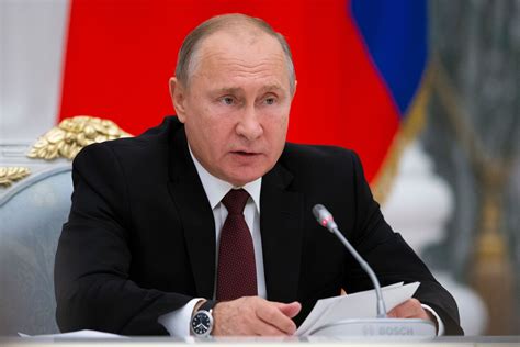 Vladimir Putin: Russia Will Aim Missiles at U.S. 'Decision-Making Centers' if Threatened
