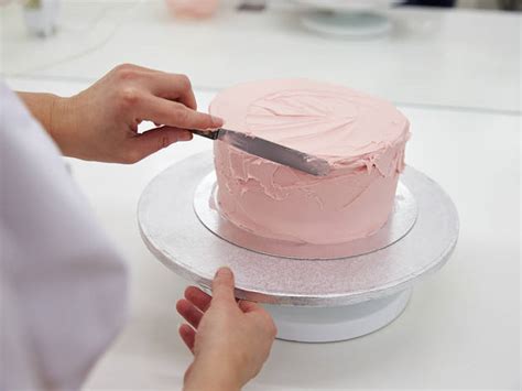 Classes available for beginner and advanced bakers! 9 Cake-Decorating Classes in NYC That Bakers Will Love
