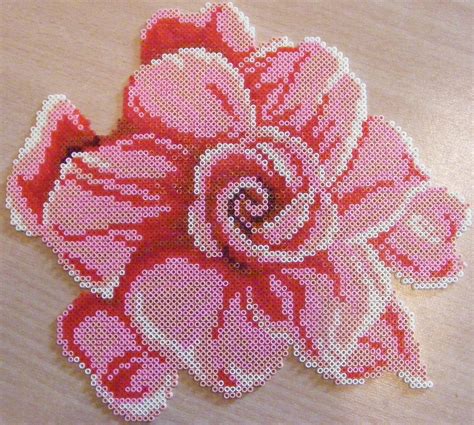 Fuse bead cross stitch floral pattern. Rose | Cross stitch pattern from Mango Pratique DMC | Vivi ...