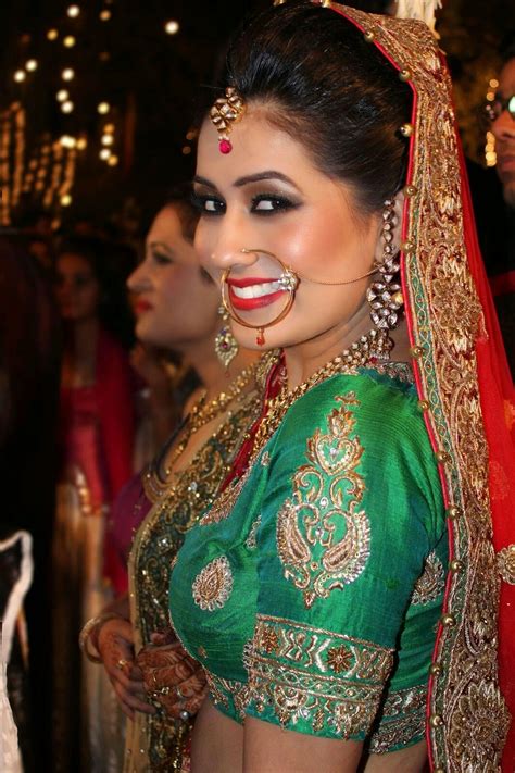 Dulhan Beautiful Moments Indian Bride Indian Beauty Wedding Photography Sari Womens