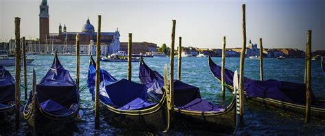 2560x1080 Venice Italy Gondolas 2560x1080 Resolution Wallpaper Hd