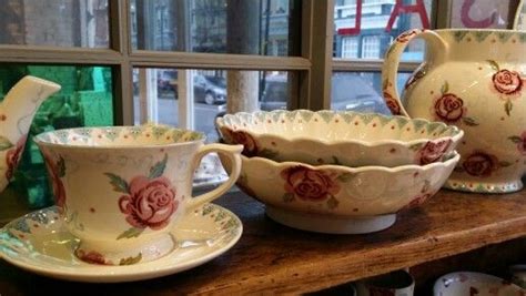 Emma Bridgewater Rose And Bee Large Teacup And Saucer Scalloped Bowl And 6