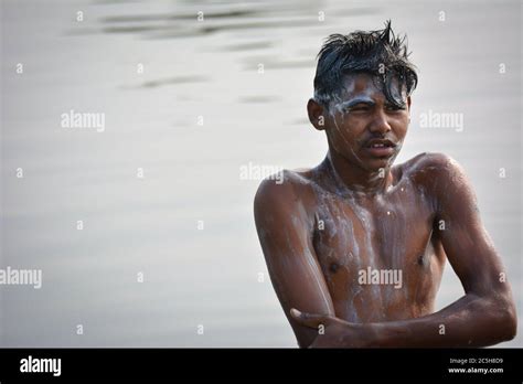 Indian Boy Bathing In River Hi Res Stock Photography And Images Alamy