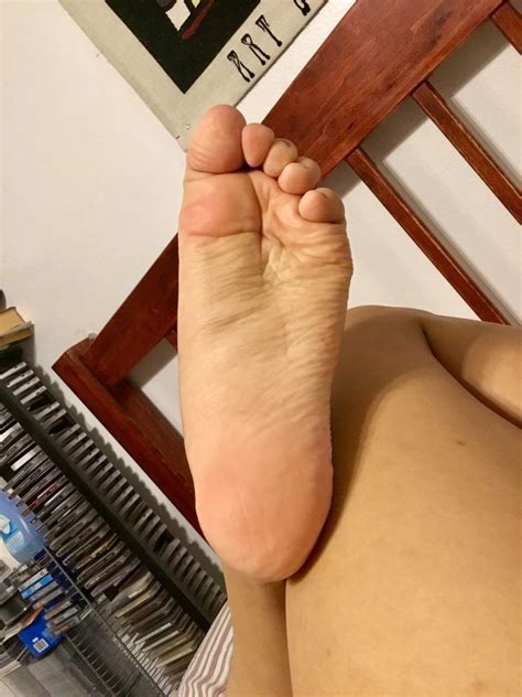 Wife Wrinkled Soles And Sexy Toes Sexy Girls Photos Of Sexy Chicks