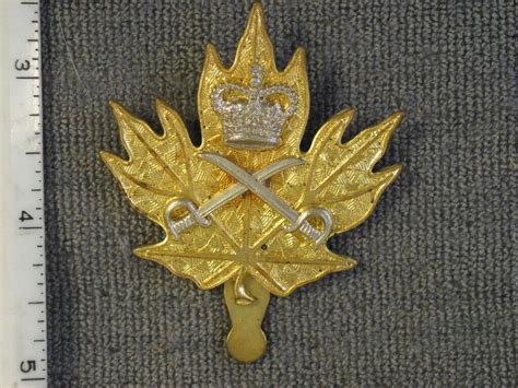 Tioh Institute Of Heraldry Foreign Insignia Sample Brass Marked