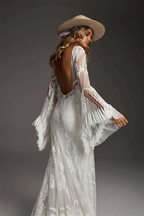 20 Best Bell Sleeve Wedding Dresses Of 2021