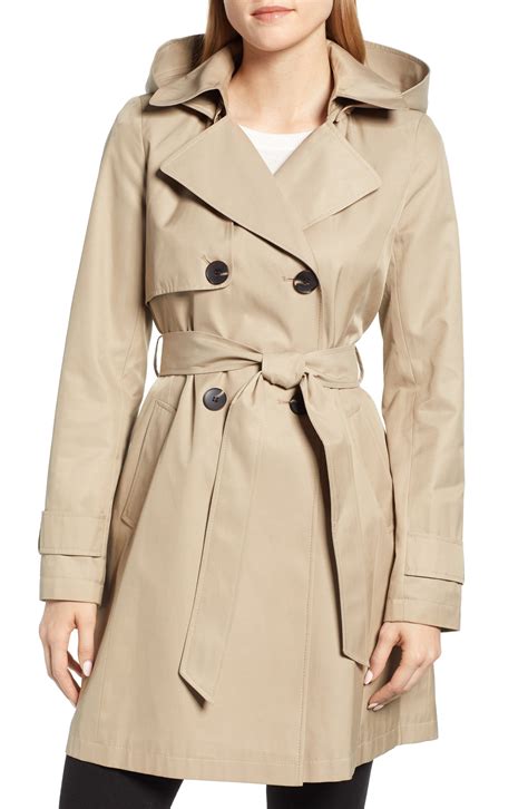 Tie Trench Coats Slightly Above Natural Waist To Elongate Legs Top 9 Wardrobe Staples For