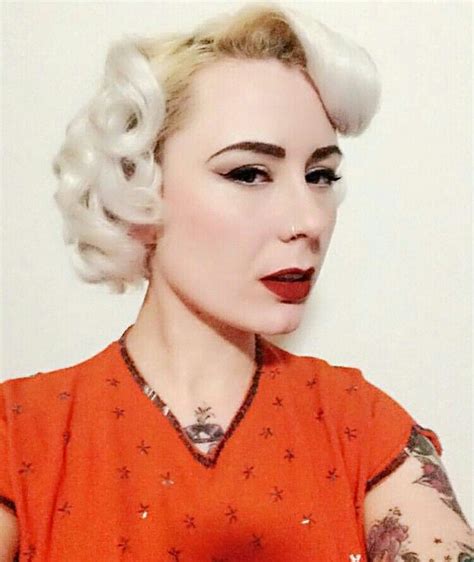 Pin Up Looks Bleach Blonde Pin Up Style Vintage Hairstyles Blondes