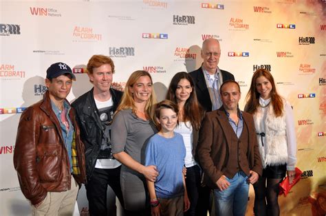Dana es la hija de semir. Große Premiere von "Alarm für Cobra 11": Das Team auf dem ...