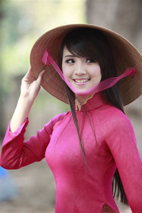 Date Facts About Vietnamese Women Date Asia 女性 アオザイ 可愛い
