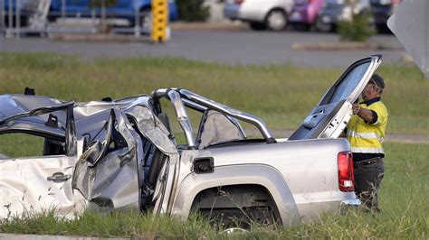 Townsville Fatal Crash Man Killed Another With Life Threatening Injuries After Garbutt Car