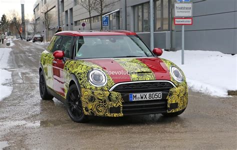 2016 Mini Clubman Cooper S Spied Wearing Production Lights Autoevolution