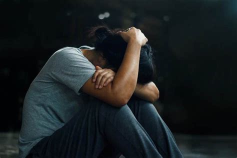 They may find it hard to get to sleep or to stay asleep. How to Help Someone with PTSD | Fountain Hills Recovery