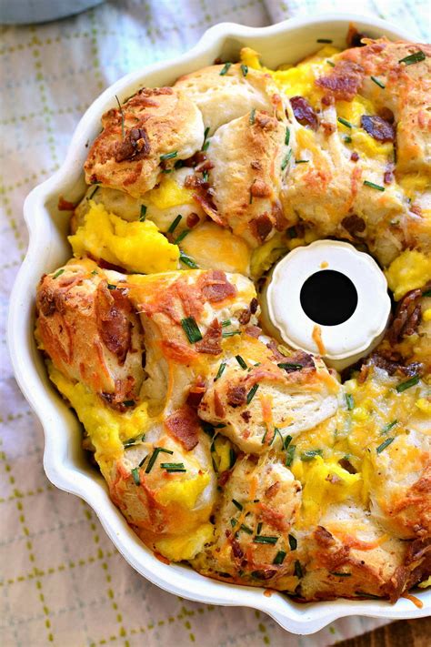 Gauge your hunger meter and enjoy as many eggs as you need to feel satisfied. Bacon, Egg and Cheese Breakfast Monkey Bread | RecipeLion.com