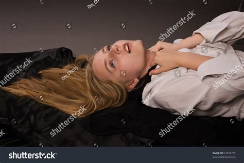 Crime Scene Strangled Girl Lying On Stock Foto 63939775 Shutterstock