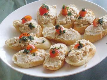Bolu kukus pandan adalah salah satu variasi olahan bolu yang diberikan ekstrak pandan sebagai penambah aromanya. Toast Tuna | KUMPULAN RESEP