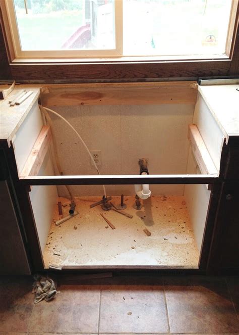 Choose your region to see content specific to you: How To Install A Farmhouse Kitchen Sink In 5 Steps ...