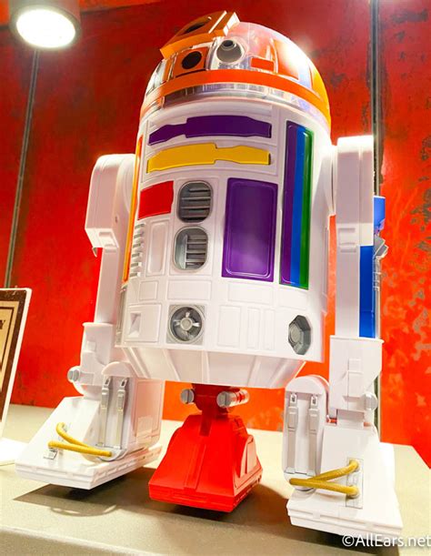 Theres A New Colorful Way To Customize Your Droid In Disney World