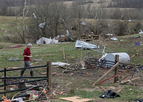 Officials Tornado Hits Kentucky Leaving Damage Injury The Seattle