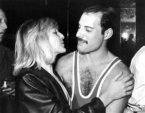 Freddie Mercury Et Mary Austin Retour En Images Sur Leur Histoire
