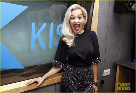 Rita Ora Shows Off Side Boob While Celebrating No 1 Uk Single With