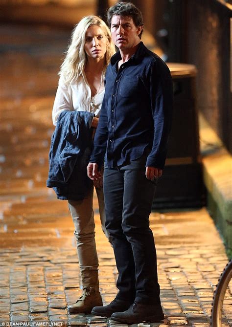 Tom Cruise And Annabelle Wallis Photographed On Set Of New The Mummy