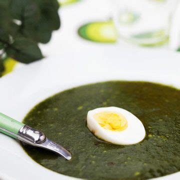 Passar inte att göra matlåda på, spenat ska ej värmas upp en gång till. Spenatsoppa med ägg | Recept | Recept, Mat och Ägg recept