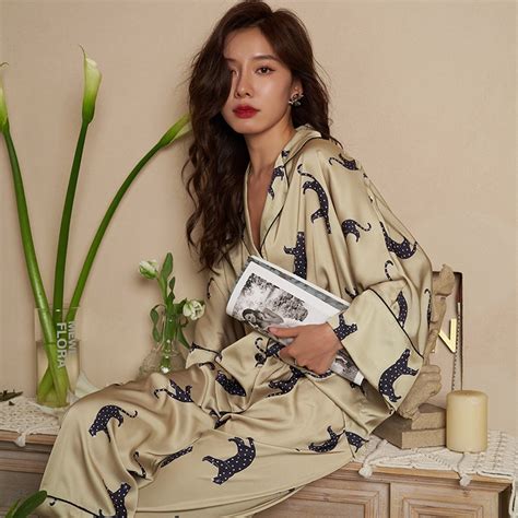 Natural Silk Womens Pajamas Womens Leopard Pajamas Pajamas Bat Bat Pijamas Print