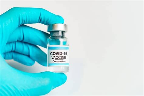 Vacina da janssen foi liberada pela anvisa (ap photo/ted s. Covid-19: Anvisa autoriza retomada dos estudos da vacina ...