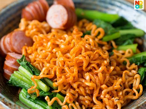 Ramen noodle soup has the seasoning powder packet. Samyang Spicy Fried Chicken Ramyun - Noob Cook Recipes
