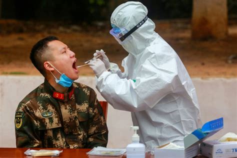 At medical tent by appointment only. Covid-19: Over 25,000 doctors from all over China converge ...