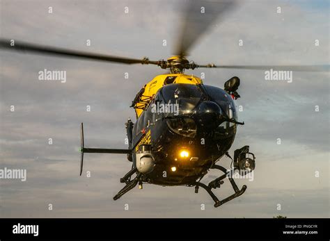 Metropolitan Police Helicopter Eurocopter Ec145 G Mpsc Landing