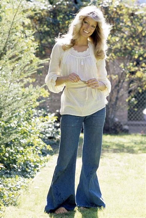 Farrah Fawcett En 10 Photos Iconiques Mode Des Années 1970 Idées De