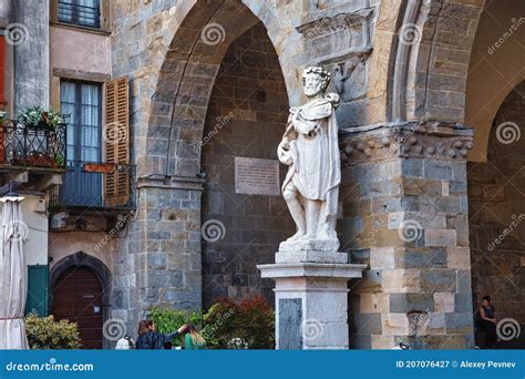Bergamo Italy May 22 2019 Statue Of Italian Poet Torquato Tasso