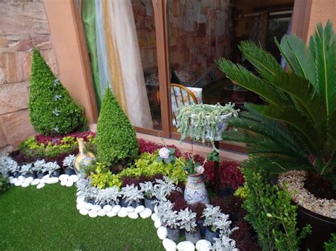 Flores bonitas que no deben faltar en el jard n. 13 jardines con piedra que te van a encantar (y a inspirar)
