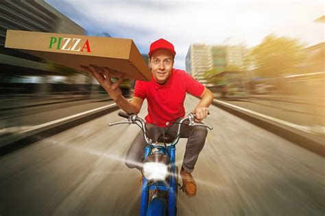 19 Pizza Delivery People Dish On Their Worst Delivery Story Ever Oola