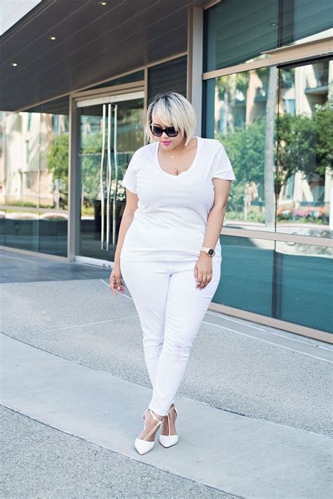 Pin By Curvy Fashion On Curvy Fashion How To Wear White Jeans White