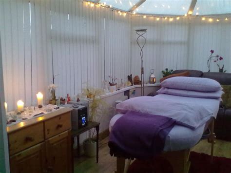 Peaceful Id Like My Reiki Room To Look Like This Reiki Room Healing Room Massage Room